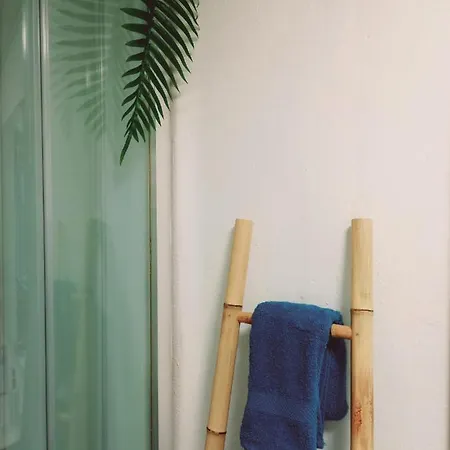 A 2 Pas Du Port, Bora Bora *