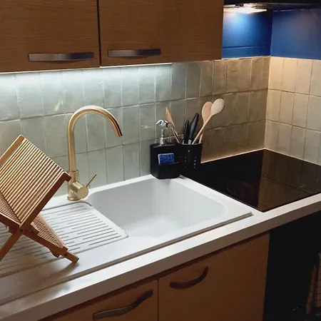 A 2 Pas Du Port, Bora Bora *