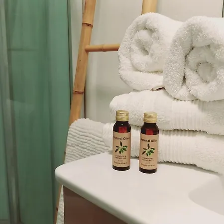 A 2 Pas Du Port, Bora Bora アパート フェカン